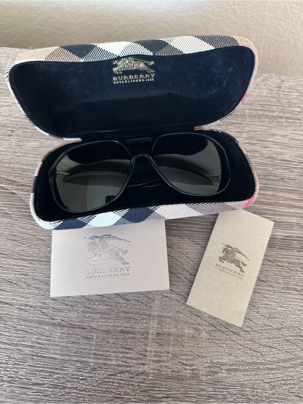 NWT Burberry B 4091 3001/87 Authentic Black Sunglasses with Plaid Case & Papers